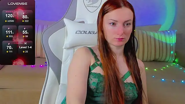 Snapshot of FlamyGold chatting on 09.24.25 FlamyGold online show from 09.24.25