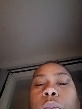 Snapshot of pinkpassionpleaser chatting on 01.27.25 pinkpassionpleaser online show from 01.27.25