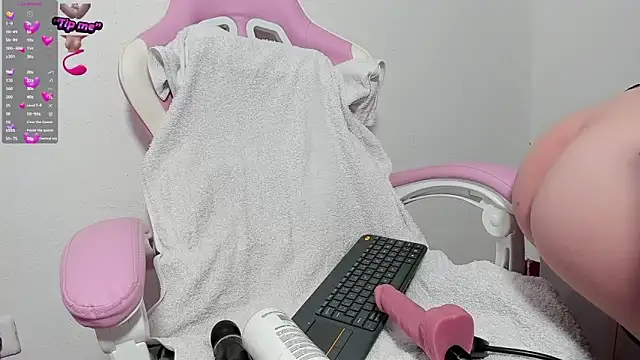 blondeb201 online show from 03.16.25