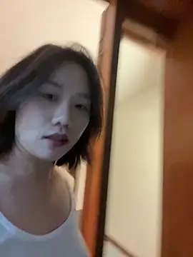 Eliza-E online show from 03.31.26