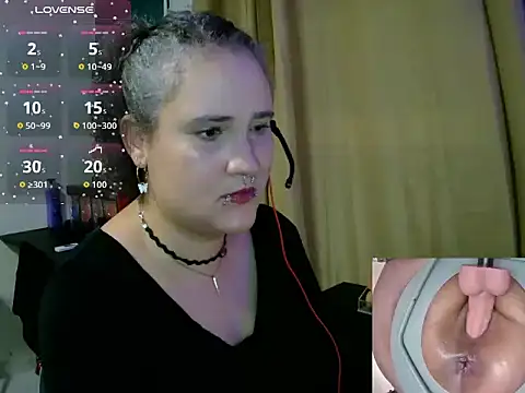 Snapshot of lolalicious_758 chatting on 05.10.26 lolalicious 758 online show from 05.10.26