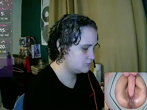 Snapshot of lolalicious_758 chatting on 05.13.26 lolalicious 758 online show from 05.13.26