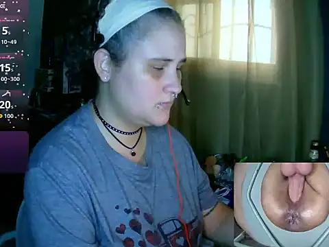 Snapshot of lolalicious_758 chatting on 05.18.26 lolalicious 758 online show from 05.18.26