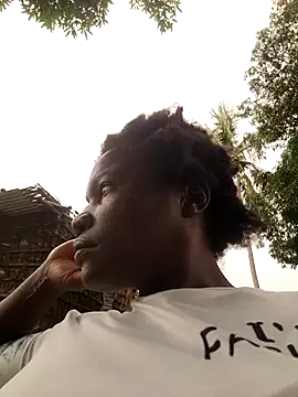 missarpie online show from 10.29.25