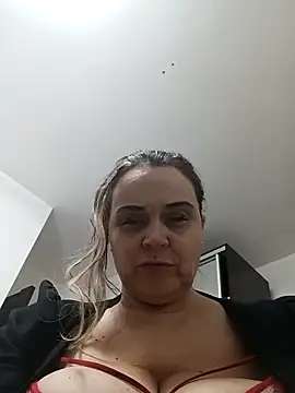 hugebobbs online show from 02.12.26