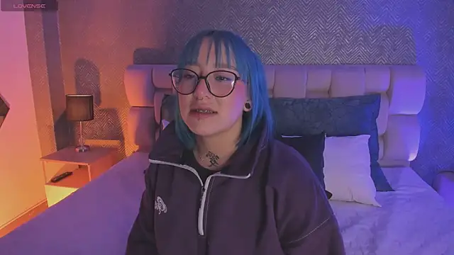 Snapshot of sofi_bakerr chatting on 09.12.25 sofi bakerr online show from 09.12.25