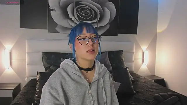 Snapshot of sofi_bakerr chatting on 09.23.25 sofi bakerr online show from 09.23.25