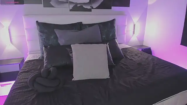 Snapshot of sofi_bakerr chatting on 10.24.25 sofi bakerr online show from 10.24.25