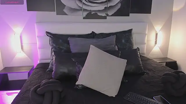 Snapshot of sofi_bakerr chatting on 10.28.25 sofi bakerr online show from 10.28.25