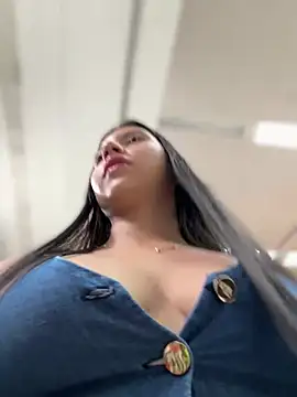 Snapshot of VAL_PRINCESS chatting on 01.16.25 VAL PRINCESS online show from 01.16.25