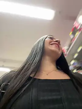 Snapshot of VAL_PRINCESS chatting on 01.25.25 VAL PRINCESS online show from 01.25.25