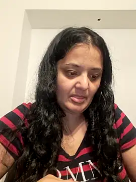 sarahhh1987 online show from 01.05.26