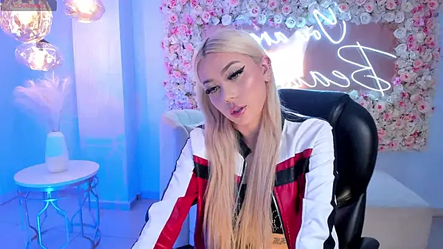 HannaConnor  online show from 03.11.25