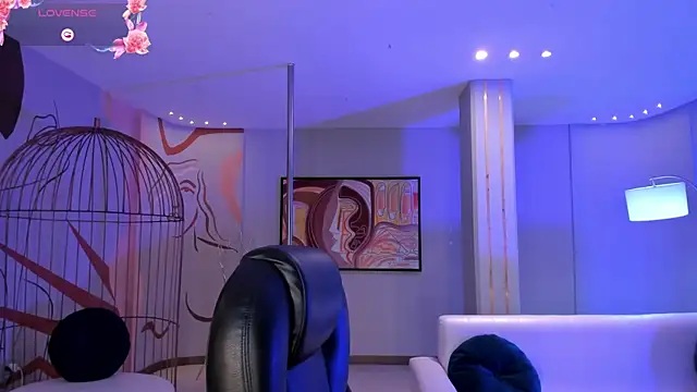 Snapshot of BellaRose_X chatting on 03.06.25 BellaRose X online show from 03.06.25