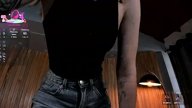 ViolettHansson online show from 09.16.25