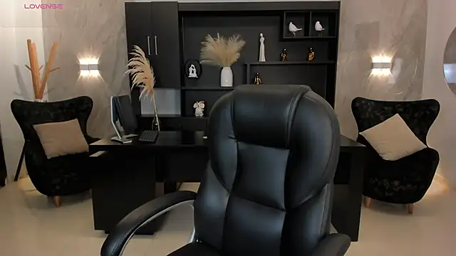 AliceHarper  online show from 02.26.25