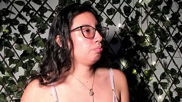 CoralineSanchez online show from 11.08.25