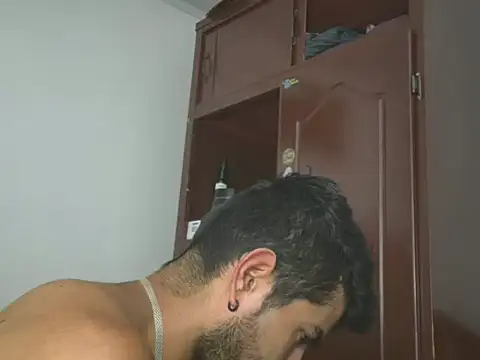 hideonbush051 online show from 03.06.26