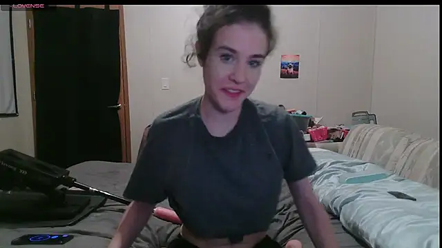 rileyyb  online show from 08.06.26