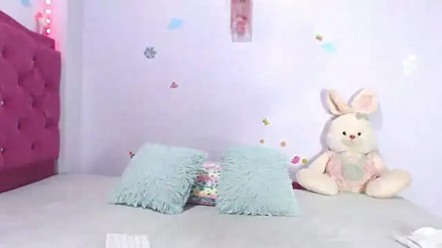 Madelyy  online show from 05.13.26