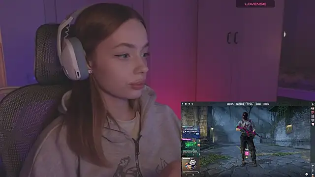 Snapshot of _MayShy_ chatting on 10.23.25 MayShy online show from 10.23.25