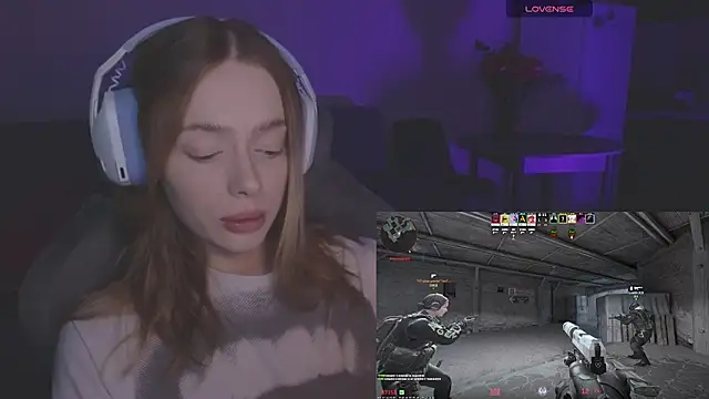 Snapshot of _MayShy_ chatting on 12.02.25 MayShy online show from 12.02.25