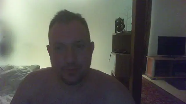 Snapshot of Mike_12hot chatting on 03.04.26 Mike 12hot online show from 03.04.26