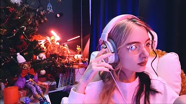 Avi Nile online show from 12.15.24