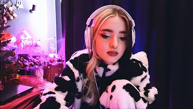 Avi Nile online show from 01.17.25