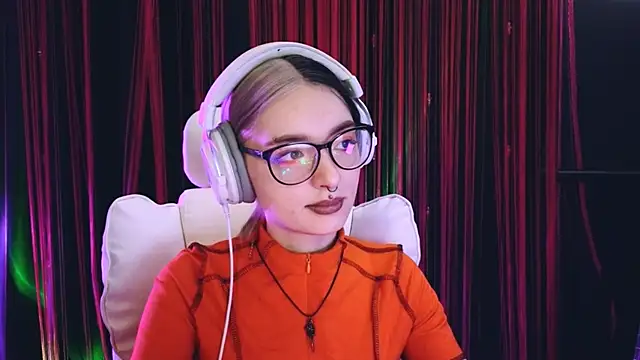 Avi Nile online show from 03.18.25