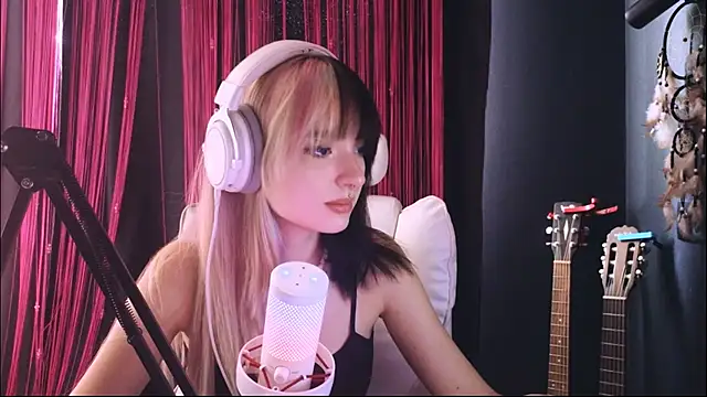 Avi Nile online show from 07.28.26