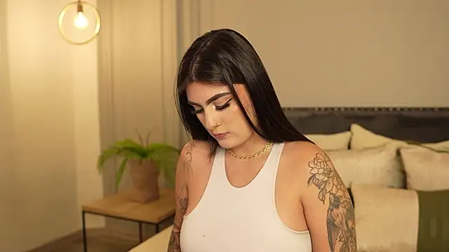 Snapshot of IrisBaker chatting on 01.17.26 IrisBaker online show from 01.17.26