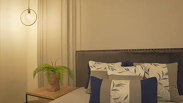 Snapshot of IrisBaker chatting on 02.13.26 IrisBaker online show from 02.13.26