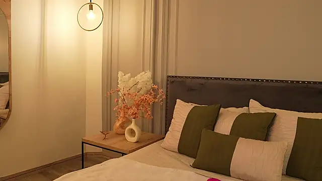 IrisBaker online show from 03.19.26