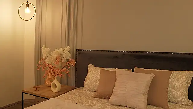 IrisBaker online show from 03.29.26