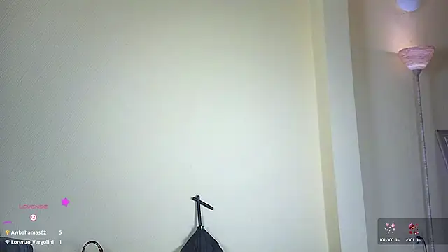 Snapshot of Finibondi chatting on 02.01.25 Finibondi online show from 02.01.25