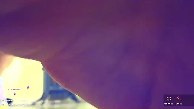 Snapshot of Finibondi chatting on 02.05.25 Finibondi online show from 02.05.25