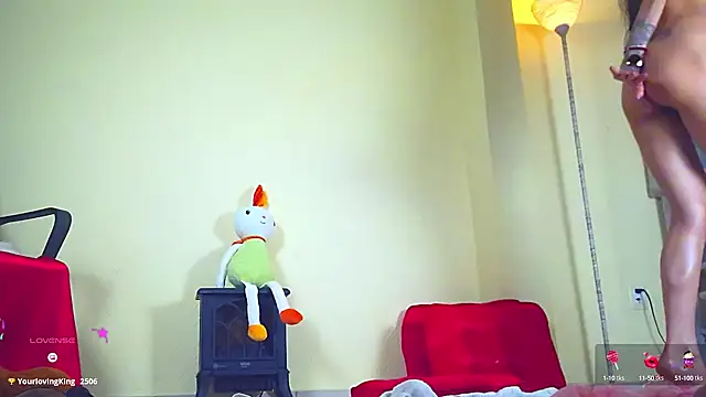 Snapshot of Finibondi chatting on 03.14.25 Finibondi online show from 03.14.25