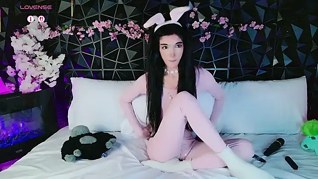 Snapshot of Finibondi chatting on 09.14.25 Finibondi online show from 09.14.25