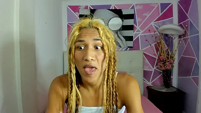 Snapshot of Brisahott chatting on 01.31.25 Brisahott online show from 01.31.25