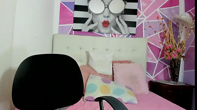 Snapshot of Brisahott chatting on 02.08.25 Brisahott online show from 02.08.25