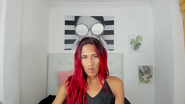 Snapshot of Brisahott chatting on 11.01.25 Brisahott online show from 11.01.25