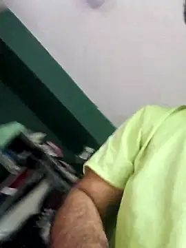 Snapshot of hard_dick011 chatting on 06.29.26 hard dick011 online show from 06.29.26