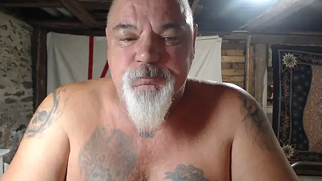 Snapshot of Newfiesausage1972 chatting on 07.19.26 Newfiesausage1972 online show from 07.19.26