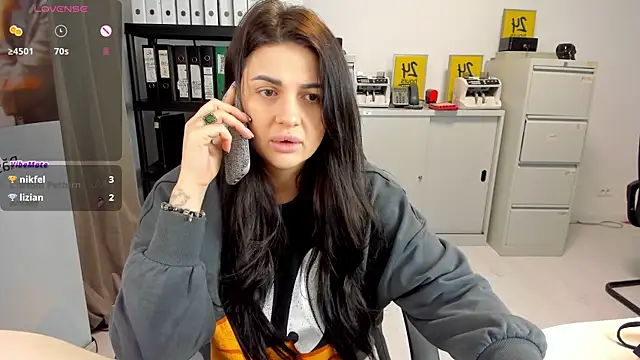 Snapshot of TiffanySweet chatting on 12.26.24 TiffanySweet online show from 12.26.24