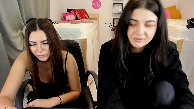 Snapshot of TiffanySweet chatting on 12.27.24 TiffanySweet online show from 12.27.24