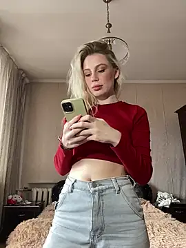 Snapshot of meanexx chatting on 03.10.25 meanexx online show from 03.10.25