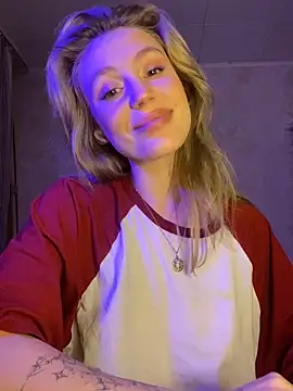 Snapshot of meanexx chatting on 10.04.25 meanexx online show from 10.04.25