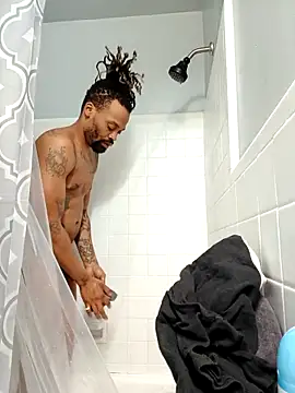 Snapshot of 1BeautyN1Beast chatting on 02.18.25 1BeautyN1Beast online show from 02.18.25