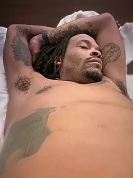 1BeautyN1Beast online show from 12.19.25